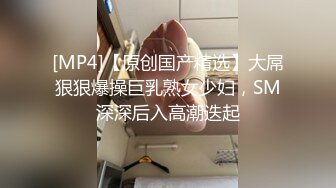 【新片速遞】&nbsp;&nbsp; 这么漂亮诱人的小姐姐居然让两个男的操穴，前后夹击丰腴肉体跪爬迎合啪啪响亮销魂 呻吟浪叫极品爽呆了【水印】[1.88G/MP4/33:16]