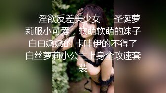 【抖音闪现】不经意的走光，小少妇家中做家务，拖地过程中大白兔不时蹦出，抖音爸爸居然没检测出来