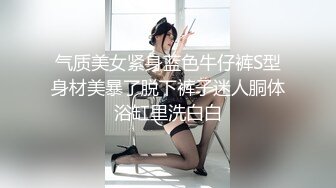 女主播为了拉人气收益高与男友现场操B表演.